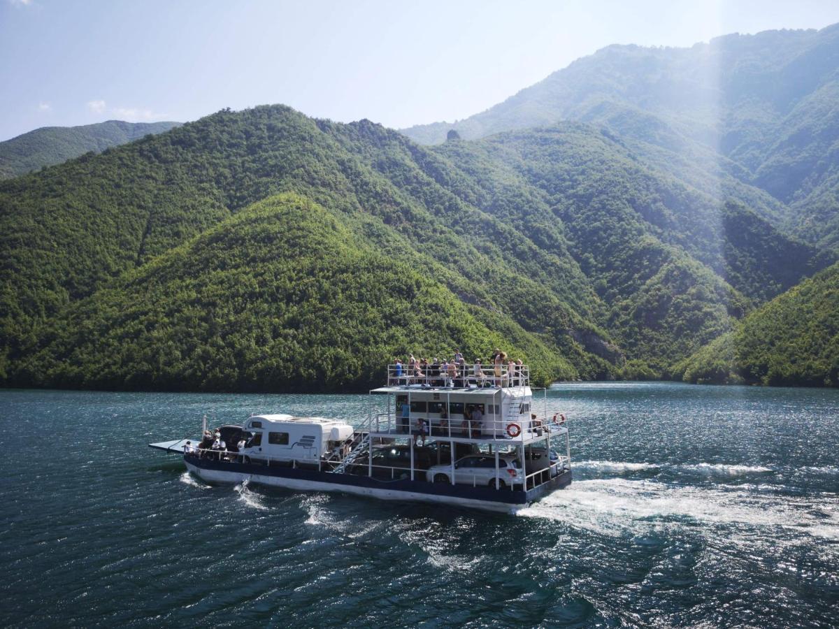 Rozafa Ferry & Accommodation Koman Luaran gambar