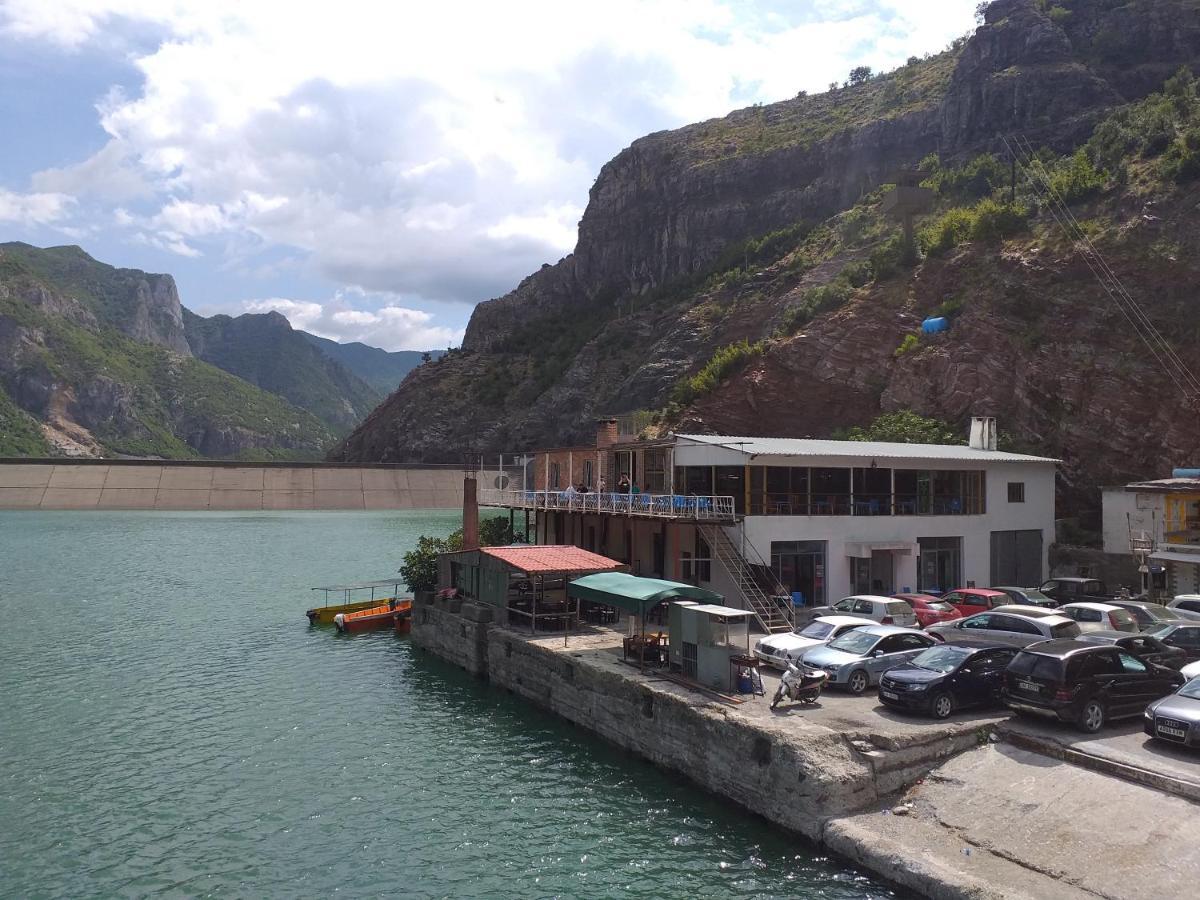 Rozafa Ferry & Accommodation Koman Luaran gambar